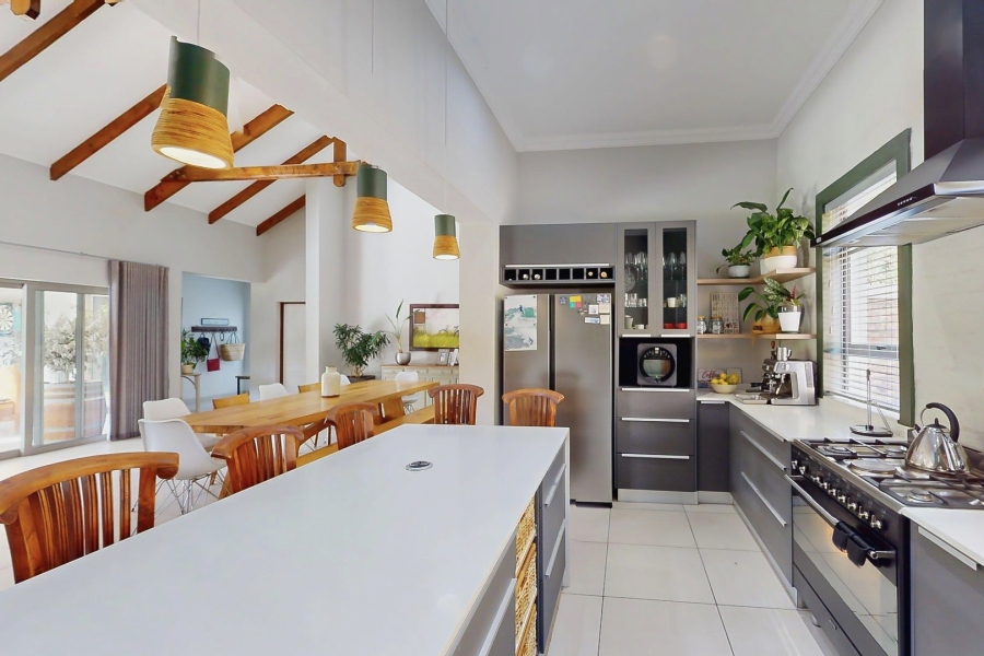 3 Bedroom Property for Sale in Kraaibosch Western Cape